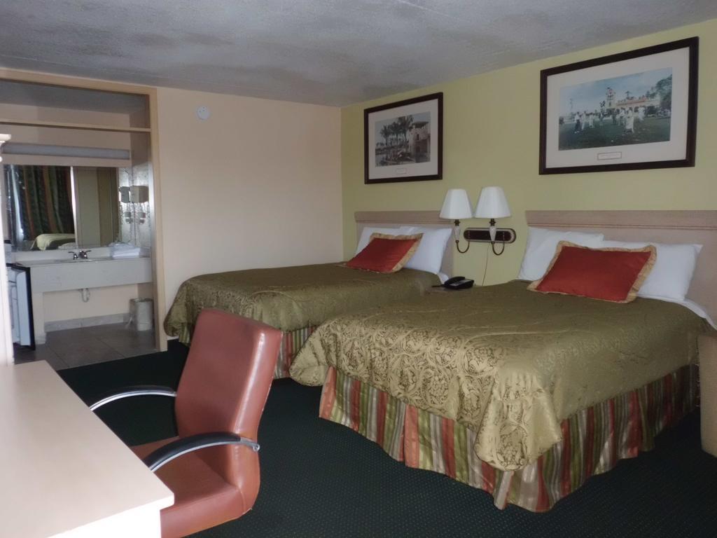 America'S Best Inn & Suites-Lakeland Exterior photo