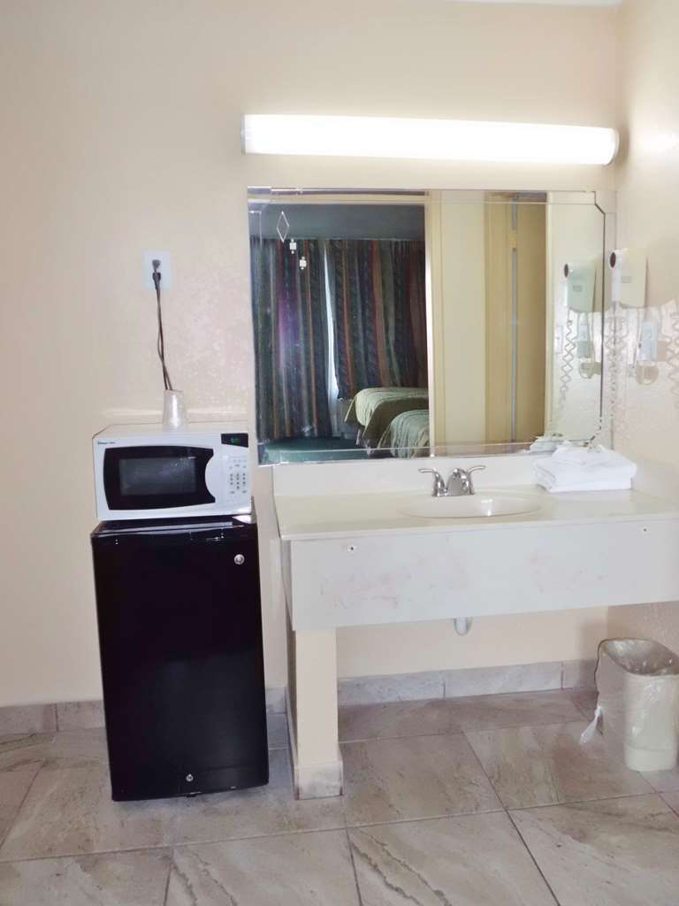 America'S Best Inn & Suites-Lakeland Room photo