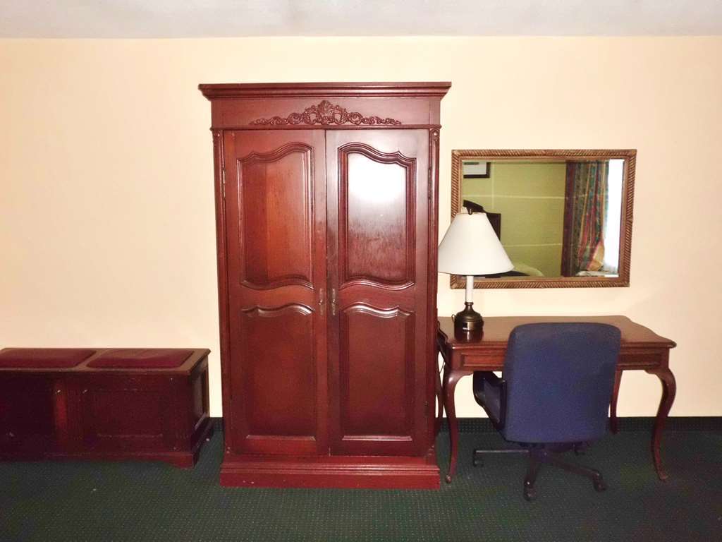 America'S Best Inn & Suites-Lakeland Room photo