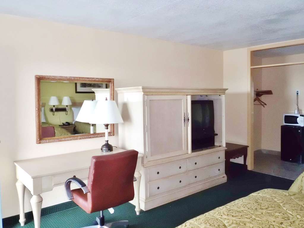America'S Best Inn & Suites-Lakeland Room photo