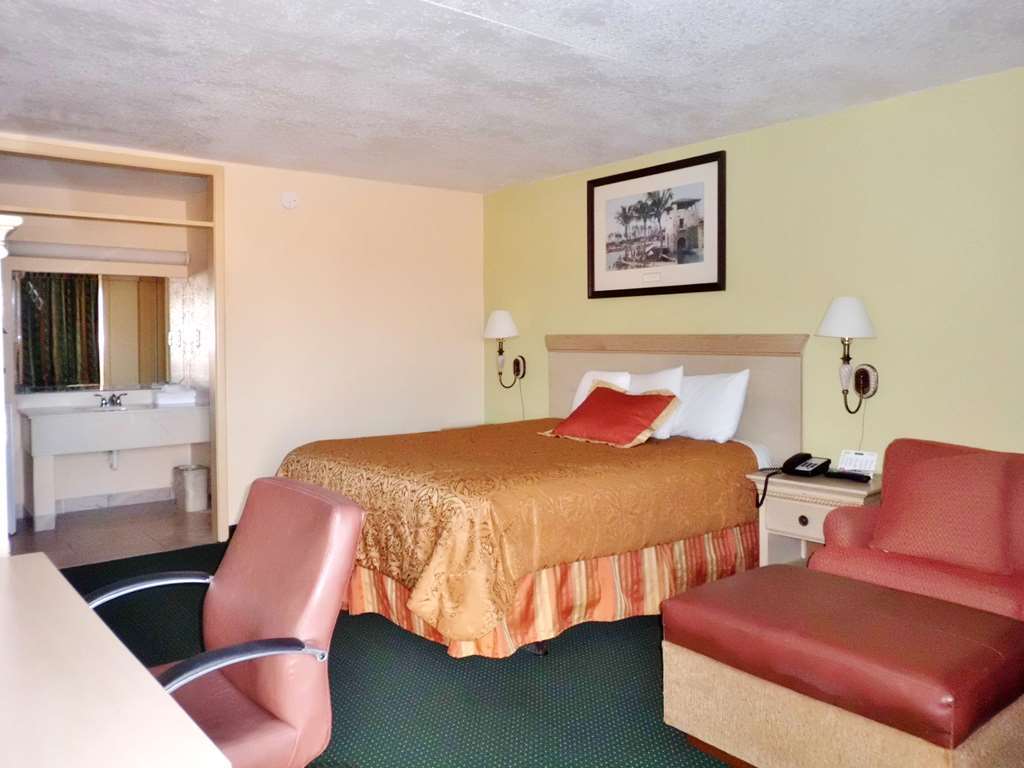 America'S Best Inn & Suites-Lakeland Room photo